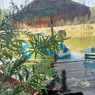 ครัวชญา (อาหารและเครื่องดื่ม)