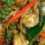 ร้านเจ๊ปูปลานึ่ง ปลาเผาเกลือ ตลาดย่าโม ถนนสามัคคี
