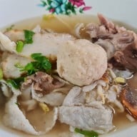 เมนูของร้าน เกี๊ยวปลานายเคี้ยม