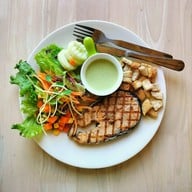 เมนูของร้าน เฮียนโฮม สลัดคาเฟ่ กุฉินารายณ์