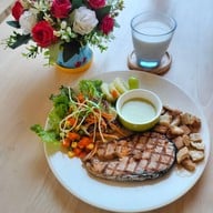 เมนูของร้าน เฮียนโฮม สลัดคาเฟ่ กุฉินารายณ์