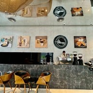 บรรยากาศ Koo Koo Cafe Cafe @ B WORK TOWER