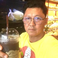 เค้กไดม่อนคอฟฟี่ แอนด์ เบเกอรี่
