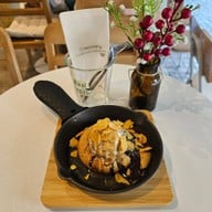 เมนูของร้าน Creamery Boutique Ice Cream สามย่าน