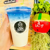 กาแฟหน้าบ้าน ( โฮมทาวด์ ) บางปะอินโฮมทาวด์