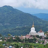 วัดพระธาตุผาซ่อนแก้ว