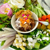 บ้านมาดาม คาเฟ่ & เรสเตอรองต์