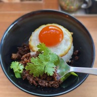 เมนูของร้าน Moomgapao Mercury Ville ชิดลม