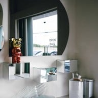 Isara Mirror Cafe
