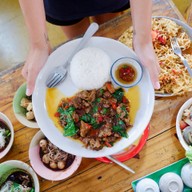 ก๋วยเตี๋ยวเรือลุงหนวด คลอง9 เตี๋ยวเรือลุงหนวด คลอง9