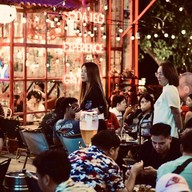 The Great Wall Bistro & Nightlife พิษณุโลก