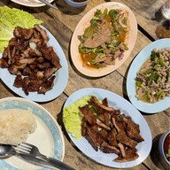 ลาบยโสแซ่บรุ่ง สาขา 2