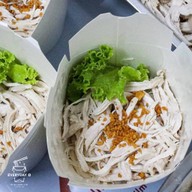 EVERYDAY :D หมี่กล่องเอฟเวรี่เดย์ (เส้นหมี่ไก่ฉีก) Chicken noodles -