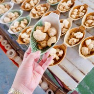 ก๋วยเตี๋ยวเรือลุงหนวด คลอง9 เตี๋ยวเรือลุงหนวด คลอง9