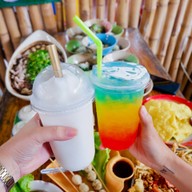 ก๋วยเตี๋ยวเรือลุงหนวด คลอง9 เตี๋ยวเรือลุงหนวด คลอง9