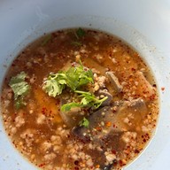 เมนูของร้าน ก๋วยเตี๋ยวลุงดำ