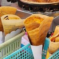 บรรยากาศ เครปข้างป้อม สิงห์บุรี