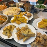 ก๋วยเตี๋ยว อปร.