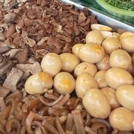 หม่ามี๊ชาบู เนินพยอม