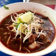 น้ำเงี้ยวหม้อดินป้าอี๊ด หนองบัว