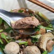 ก๋วยเตี๋ยวเนื้อตุ๋นยาจีน ตลาดวงเวียนใหญ่