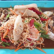 ป้าใหม่ทะเลเผา PamaiseaFood