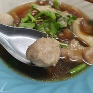 ก๋วยเตี๋ยวเนื้อตุ๋นยาจีน ตลาดวงเวียนใหญ่