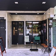 CHI COFFEE AND MORE สุขุมวิท