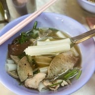 ร้านนายฉั้ว