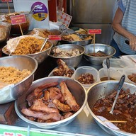 บรรยากาศ เจ๊อ้อยข้าวเหนียวหน้าหมู คนสู้ชีวิต พหลโยธินเซนเตอร์