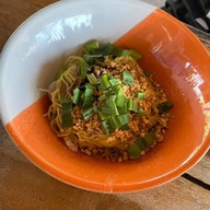 ก๋วยเตี๋ยวเรือ ป.ประทีป โพธิ์แจ้ ร้านพี่โต้ง