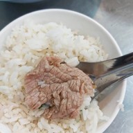 ร้านก๋วยเตี๋ยวยีเจ เนื้อตุ๋น หมูตุ๋น ❤