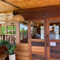 GOOD GOOSE กาแฟและขนม -