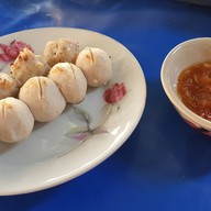 ก๋วยเตี๋ยวเจ๊ดิ่ง