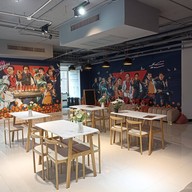 บรรยากาศ Sol bar Bts Ari -