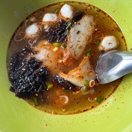 เมนูของร้าน โอเคเจ้าเก่า (เปงฮก) บะหมี่เกี๊ยว