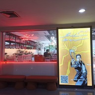 หน้าร้าน Sol bar Bts Ari -