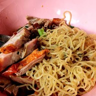 ร้านอาหารพูลเลิศ เจริญรัถ