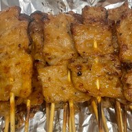 D-Day  หมูปิ้งดีเด้ เลือกได้ หมูล้วน/ติดมัน