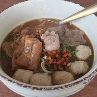 สุน เจ้าเก่า 牛肉面 สาขาโคราช