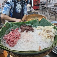 ร้านก๋วยเตี๋ยวยีเจ เนื้อตุ๋น หมูตุ๋น ❤