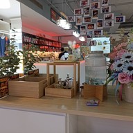 บรรยากาศ Sol bar Bts Ari -