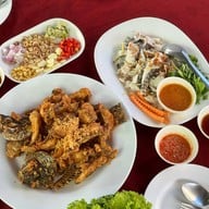 บ้านปลาจุ่ม