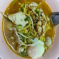 โกบู้รสซิ่ง ก๋วยเตี๋ยวหมูต้มยำ ใข่ลวก สาขา 1 นวมินทร์8 , เสรีไทย 7