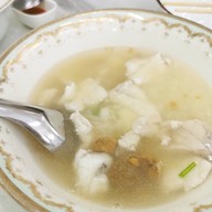 เมนูของร้าน ข้าวต้มปลากิมโป้ บรรทัดทอง