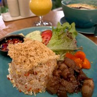 เมนูของร้าน Sala bang pa-in Eatery and Bar