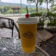 Living A Dream   กาแฟอ่างแก้ว