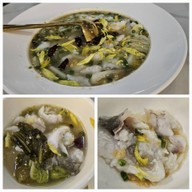 เมนูของร้าน LT Fish Restaurant True  101