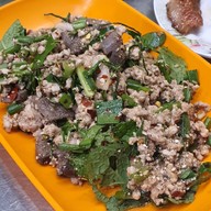 ร้านลาบแม่อุทัย