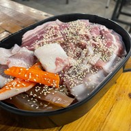 ปิ่นโตหมูกระทะ